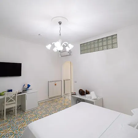 Mariarosaria Bed & Breakfast 3*