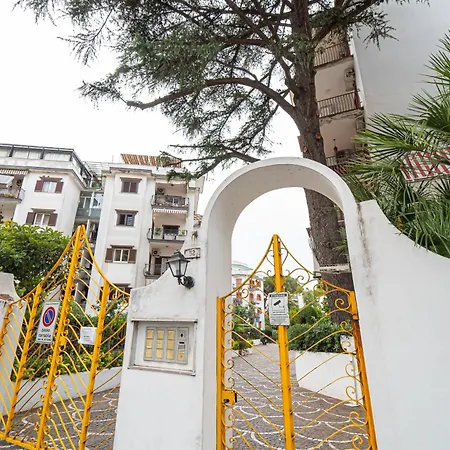 Mariarosaria Bed & Breakfast 3*