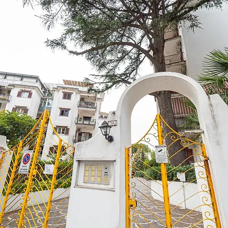 Mariarosaria Bed & Breakfast 3*